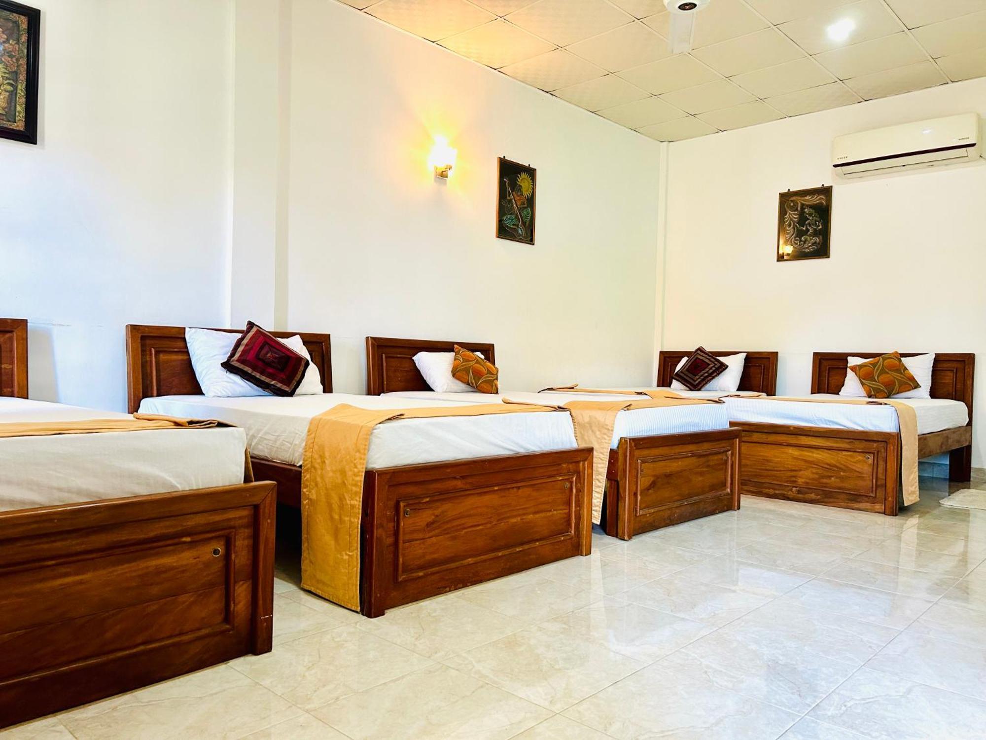 Royal Nest Bed and Breakfast Polonnaruwa Exteriör bild