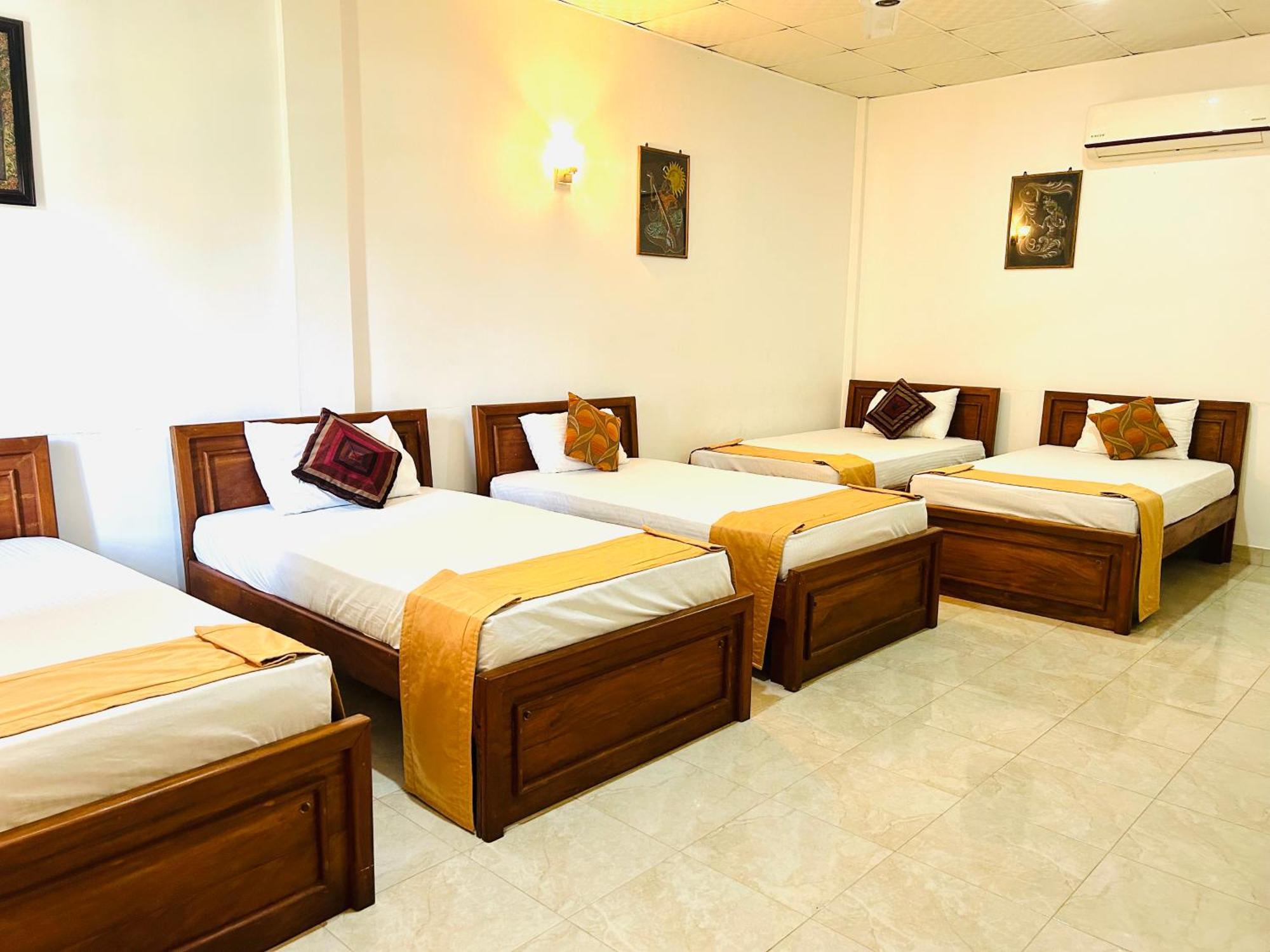 Royal Nest Bed and Breakfast Polonnaruwa Exteriör bild