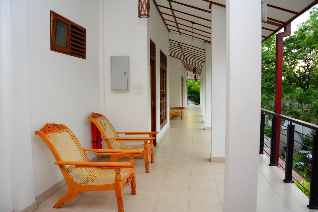 Royal Nest Bed and Breakfast Polonnaruwa Exteriör bild
